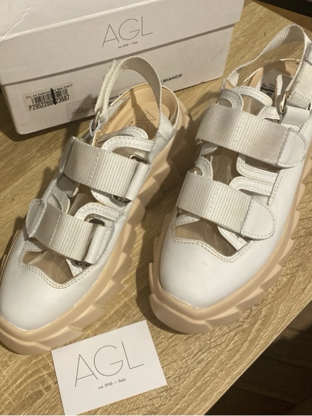 Agl Italian Made White Strappy Platform Sandals